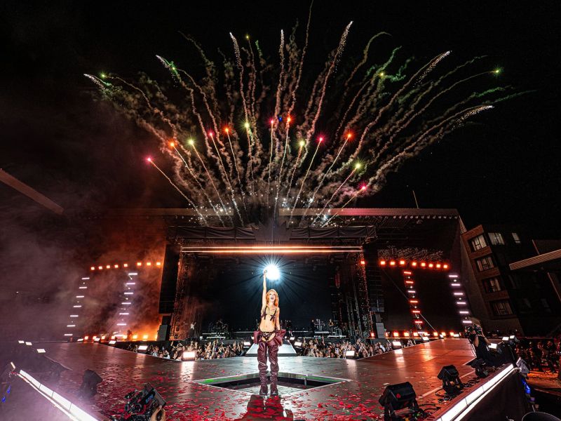 Sima, záverečný ohňostroj